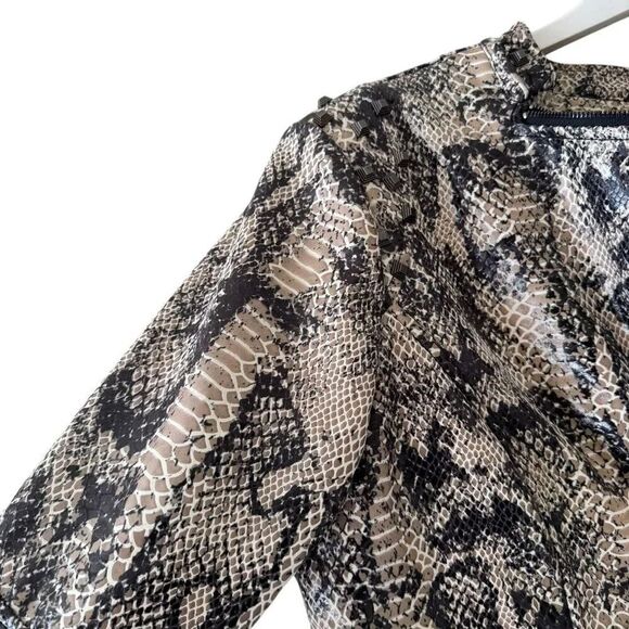 chouyatou Women's Studded Perfect Fit Faux Leather Moto Biker Jacket SZ L - Picture 4 of 14